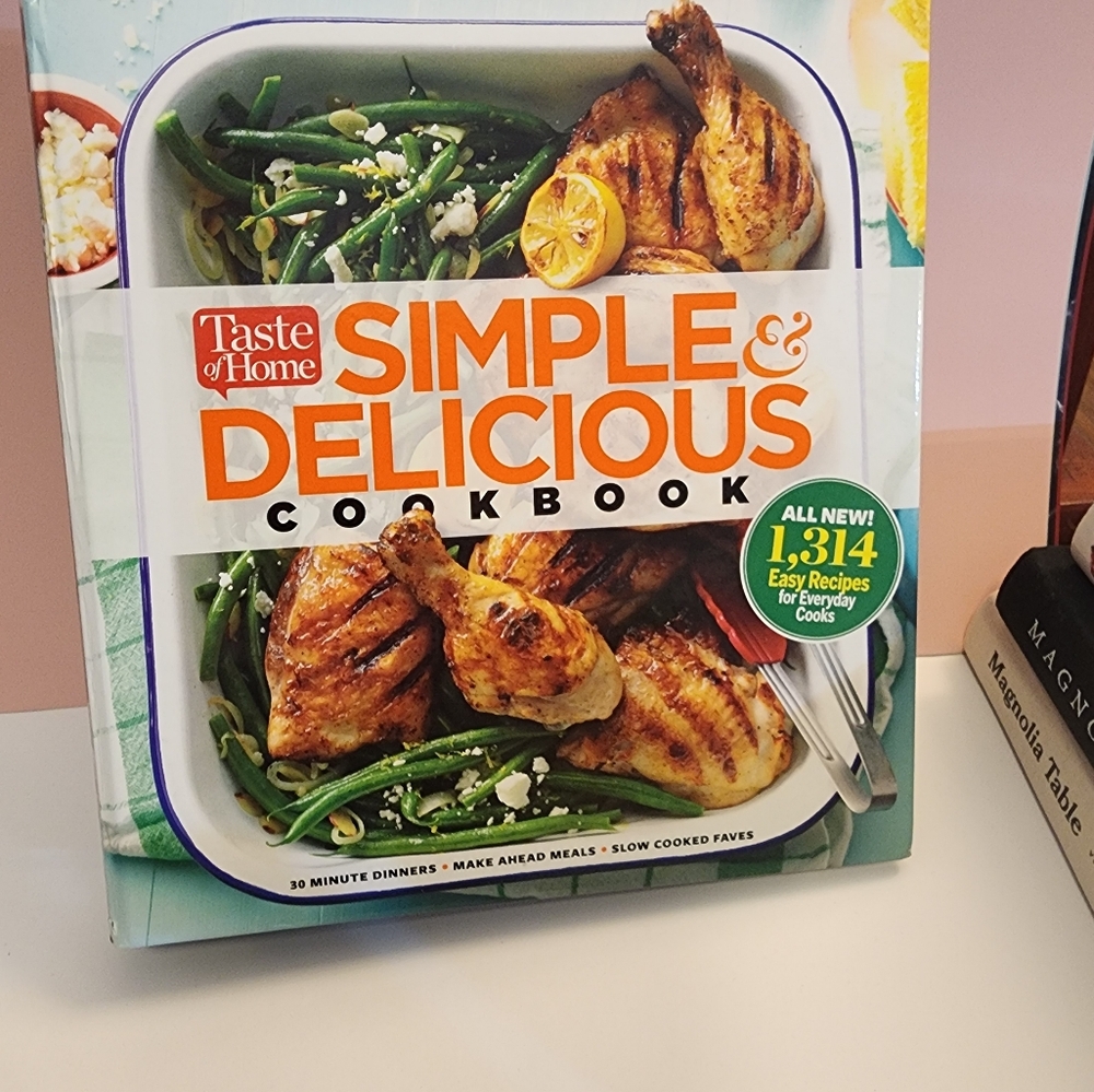 Taste of Home Simple & Delicious Cookbook - Colorful Edition